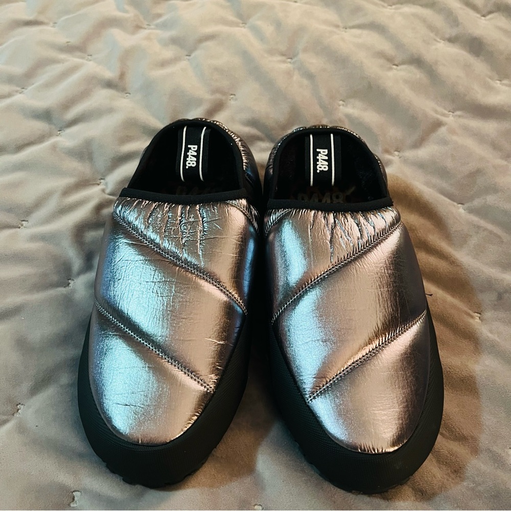 P448 Slip On Sneaker Silver Faux Fur Lining Silver Black 38 - Picture 9 of 13